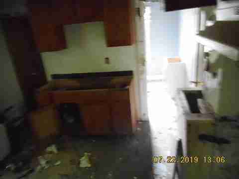 8558 Orangelawn (25)_m.jpg